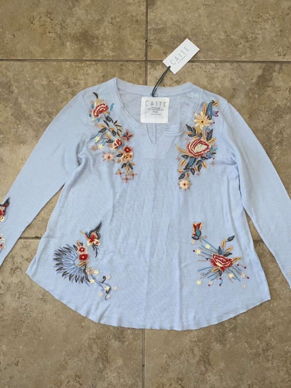 NWT Caite Greer Top Embroidered Floral Split Neck Knit Oxford Blue S Small Kyla - Picture 5 of 16